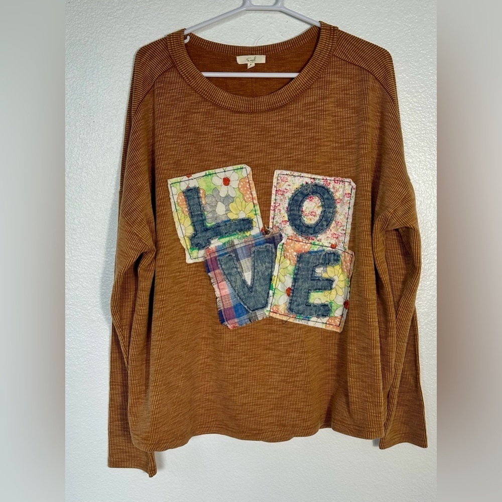 Love Patch / Patchwork Olive Rib Knit Top by Easel - Picture 3 of 6